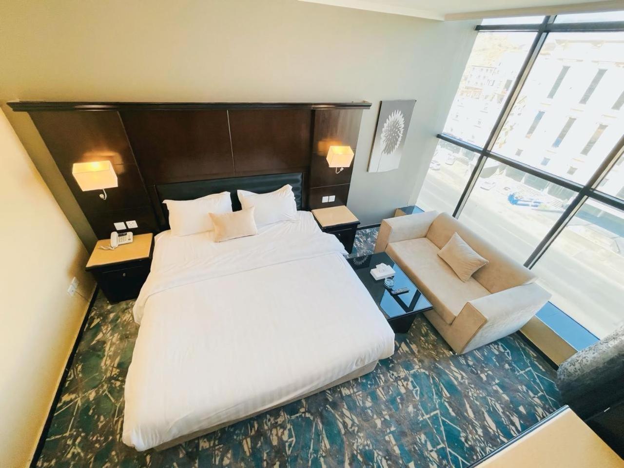 Al Taif Suites Buitenkant foto